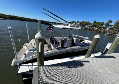Night lighting on boat and dock while on the lift