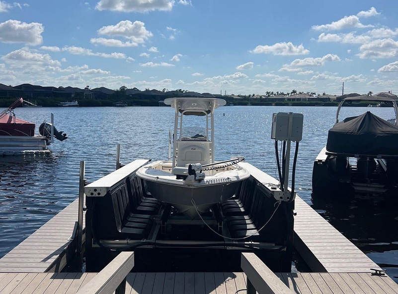 Benefits of a Floating Boat Lift